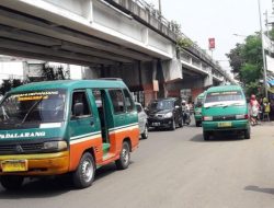 Ratusan Sopir Angkot di Cimahi dapat Kompensasi Tahun Baru