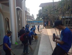 Peringati HUT Ke-25, Demokrat KBB Gelar Aksi Bersih Lingkungan