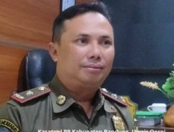 Satpol PP Kabupaten Bandung Tertibkan Bangunan Liar